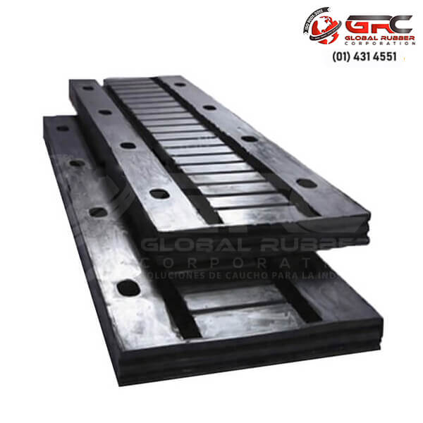 Nuestras JUNTAS PARA PUENTES tienen una estructura de ensamblaje atornillado. Además, cuentan con una placa de refuerzo interna para soportar la carga de varios vehículos.