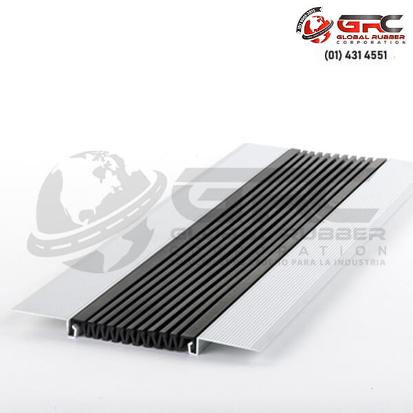 Fabricamos y diseñamos juntas de caucho para las diferentes necesidades del sector, estas juntas tienen distintos modelos, tamaños y colores. La elección depende de la preferencia del cliente y en cierto grado, de los requisitos exactos de movimiento y presión.