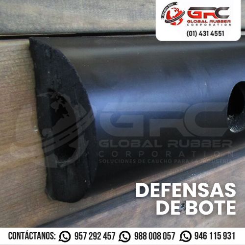 Defensa de caucho para embarcaciones, resistente a impactos y condiciones marinas extremas.